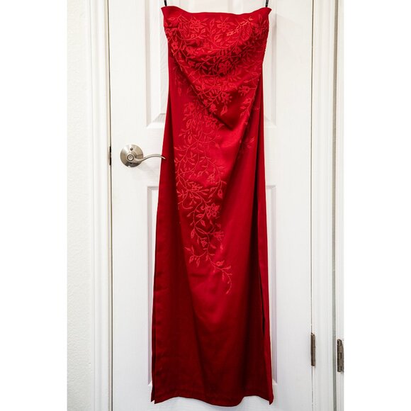 Windsor Y2K Red Beaded Strapless Formal Sheath Dress, size 3 - Picture 1 of 7